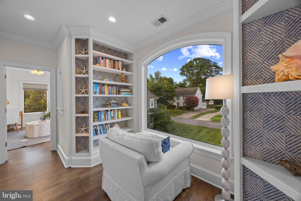 LUXURY BAY RIDGE WATERFRONT | 14 E LAKE DRIVE