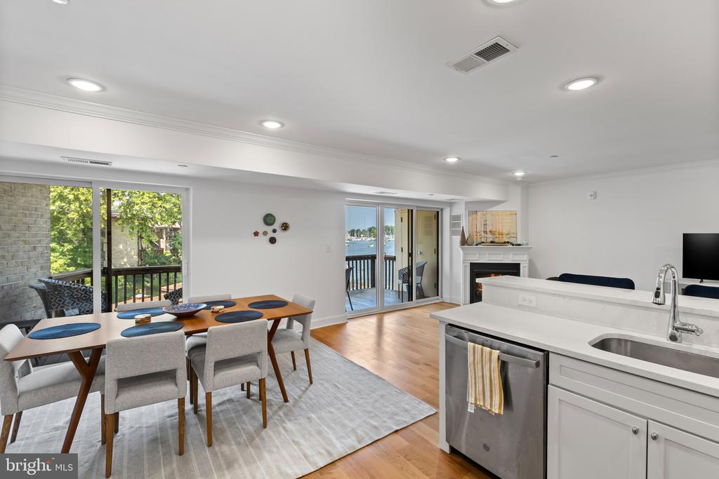EASTPORT CONDO + BOAT SLIP | 772 FAIRVIEW AVENUE Unit: 772 E