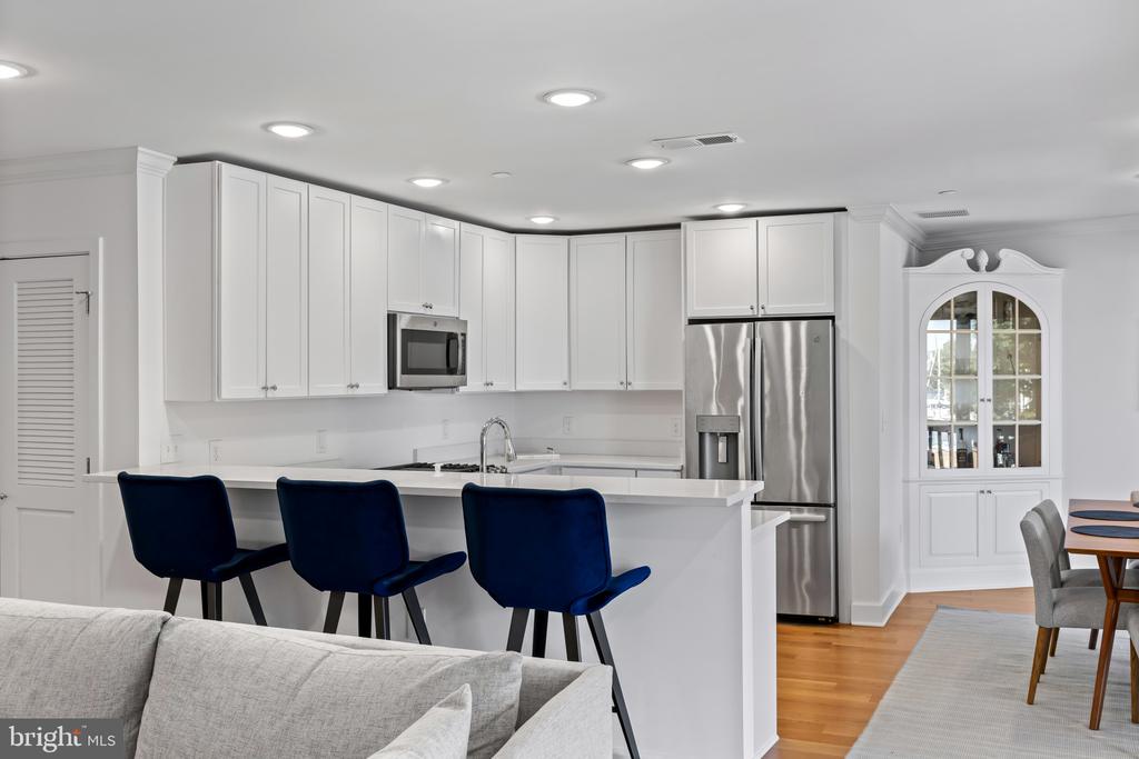 EASTPORT CONDO + BOAT SLIP | 772 FAIRVIEW AVENUE Unit: 772 E