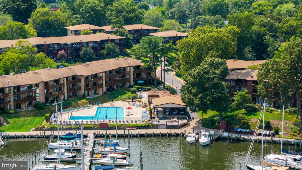 EASTPORT CONDO + BOAT SLIP | 772 FAIRVIEW AVENUE Unit: 772 E