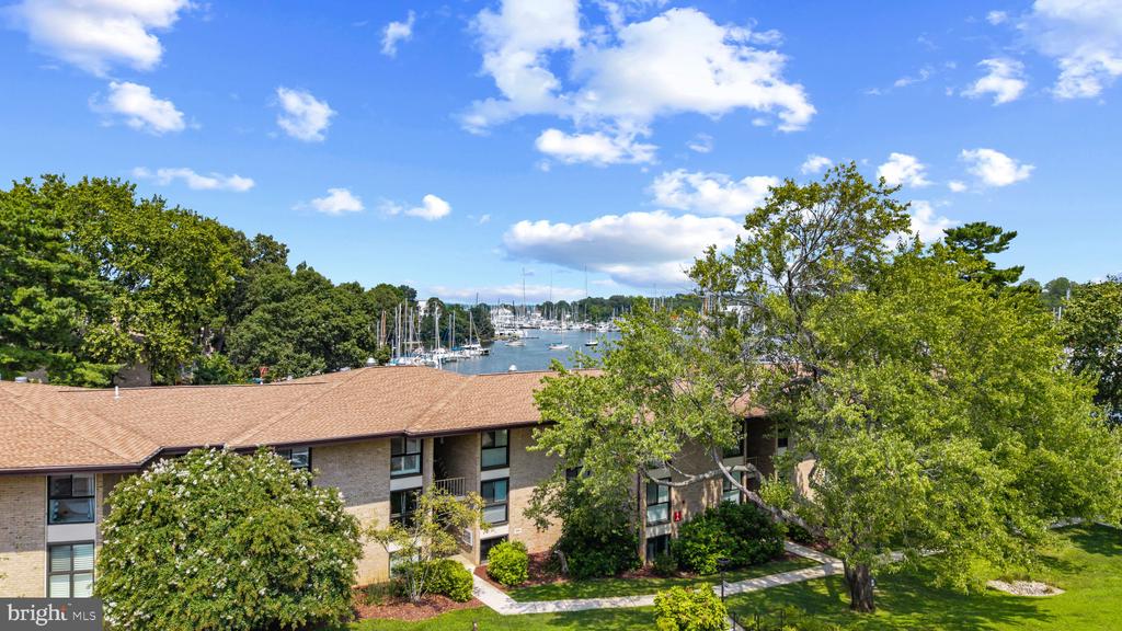 EASTPORT CONDO + BOAT SLIP | 772 FAIRVIEW AVENUE Unit: 772 E