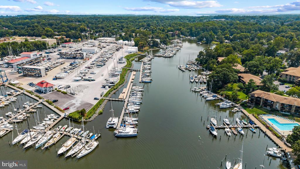 EASTPORT CONDO + BOAT SLIP | 772 FAIRVIEW AVENUE Unit: 772 E