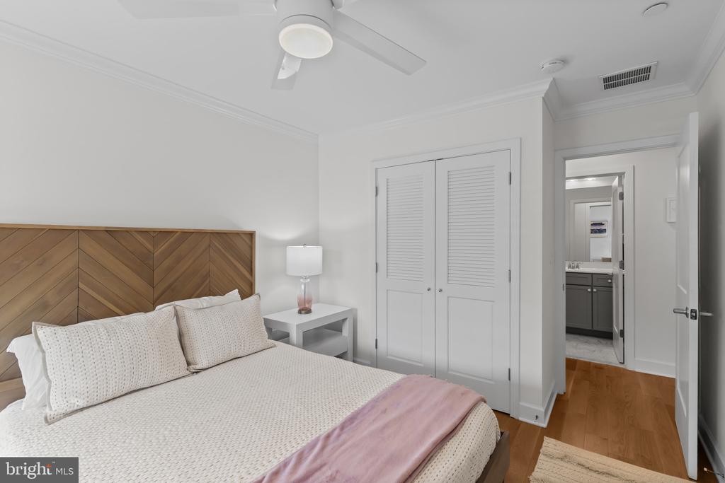 EASTPORT CONDO + BOAT SLIP | 772 FAIRVIEW AVENUE Unit: 772 E