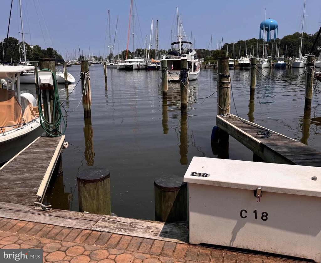 EASTPORT CONDO + BOAT SLIP | 772 FAIRVIEW AVENUE Unit: 772 E