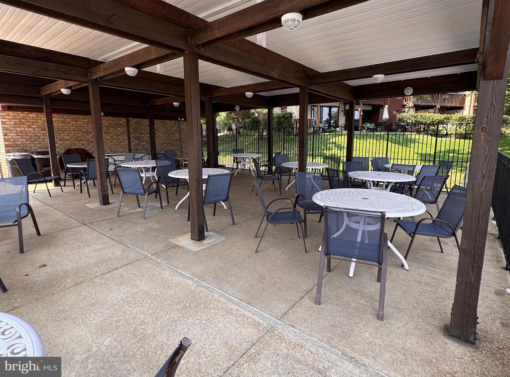 EASTPORT CONDO + BOAT SLIP | 772 FAIRVIEW AVENUE Unit: 772 E