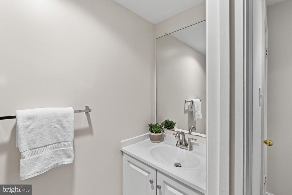 ANNAPOLIS TOWNHOUSE | 931 WINDWHISPER LANE