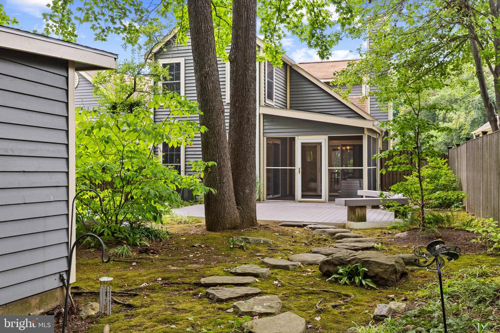 ANNAPOLIS TOWNHOUSE | 931 WINDWHISPER LANE