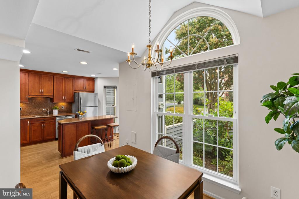 ANNAPOLIS TOWNHOUSE | 931 WINDWHISPER LANE