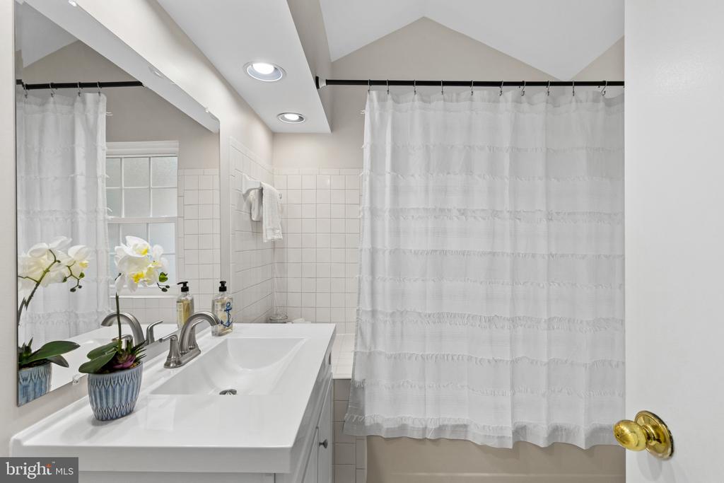 ANNAPOLIS TOWNHOUSE | 931 WINDWHISPER LANE