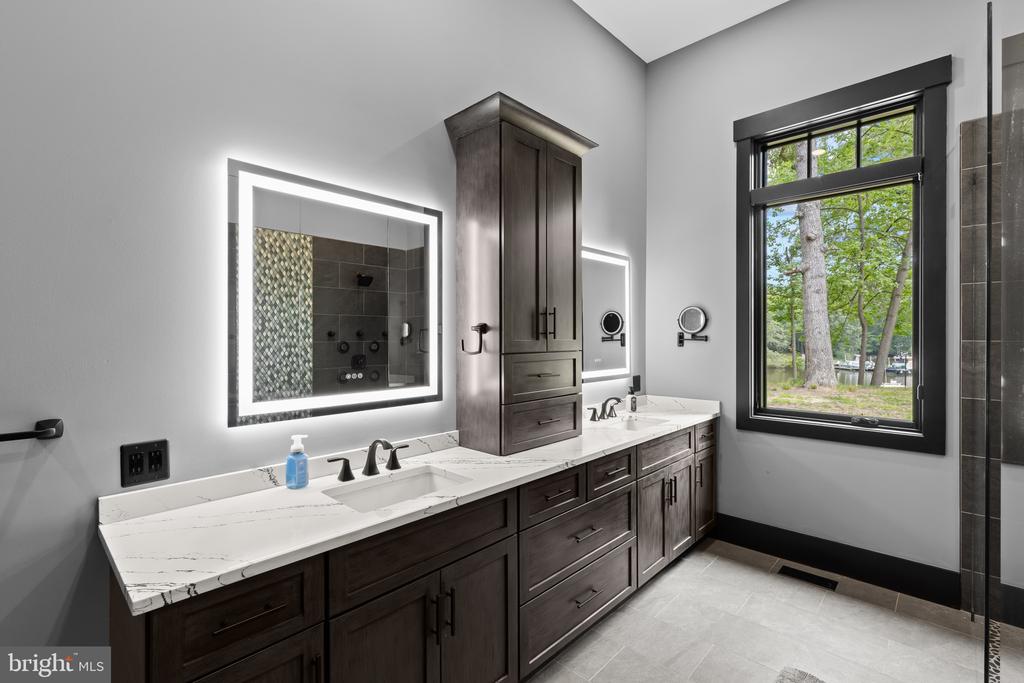 RARE BACK CREEK WATERFRONT NEW CONSTRUCTION + 26 SLIP MARINA| 7962 FRANCES LANE