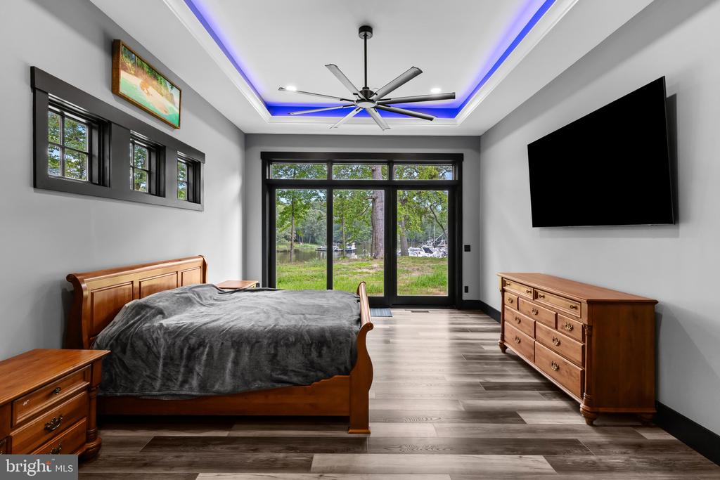 RARE BACK CREEK WATERFRONT NEW CONSTRUCTION + 26 SLIP MARINA| 7962 FRANCES LANE