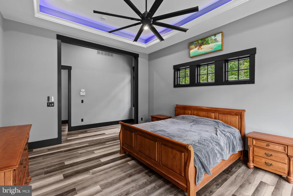 RARE BACK CREEK WATERFRONT NEW CONSTRUCTION + 26 SLIP MARINA| 7962 FRANCES LANE
