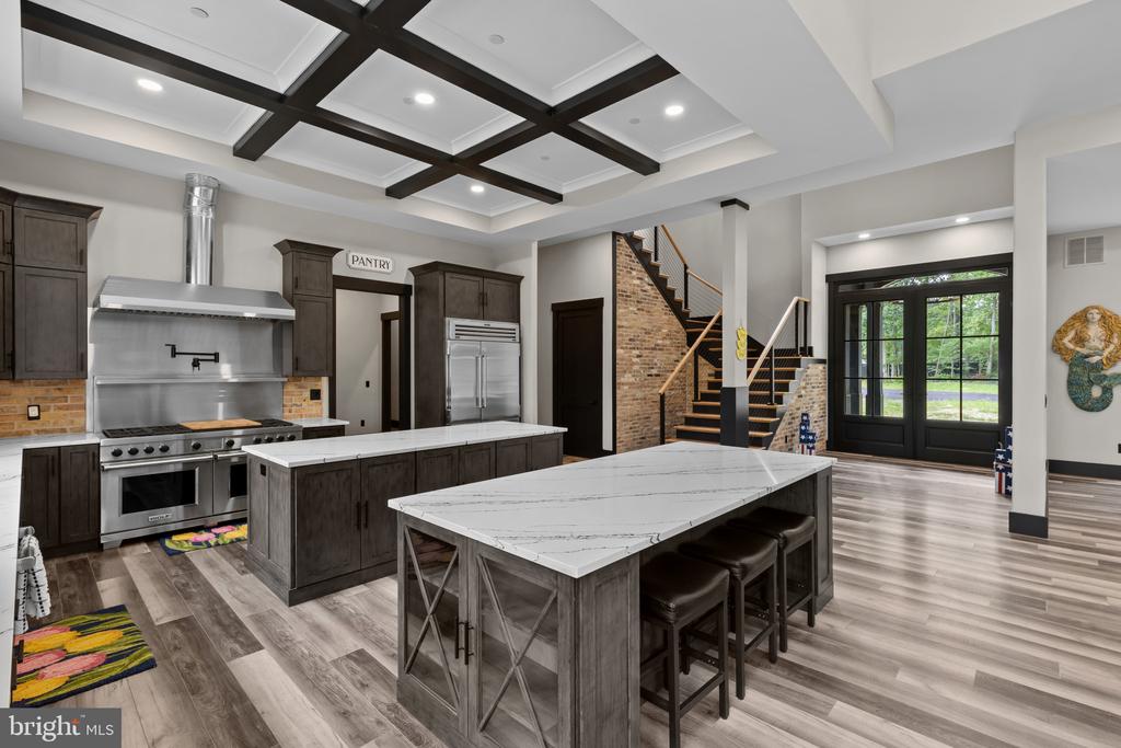RARE BACK CREEK WATERFRONT NEW CONSTRUCTION + 26 SLIP MARINA| 7962 FRANCES LANE