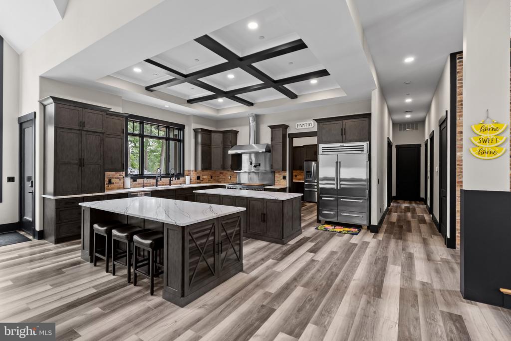 RARE BACK CREEK WATERFRONT NEW CONSTRUCTION + 26 SLIP MARINA| 7962 FRANCES LANE
