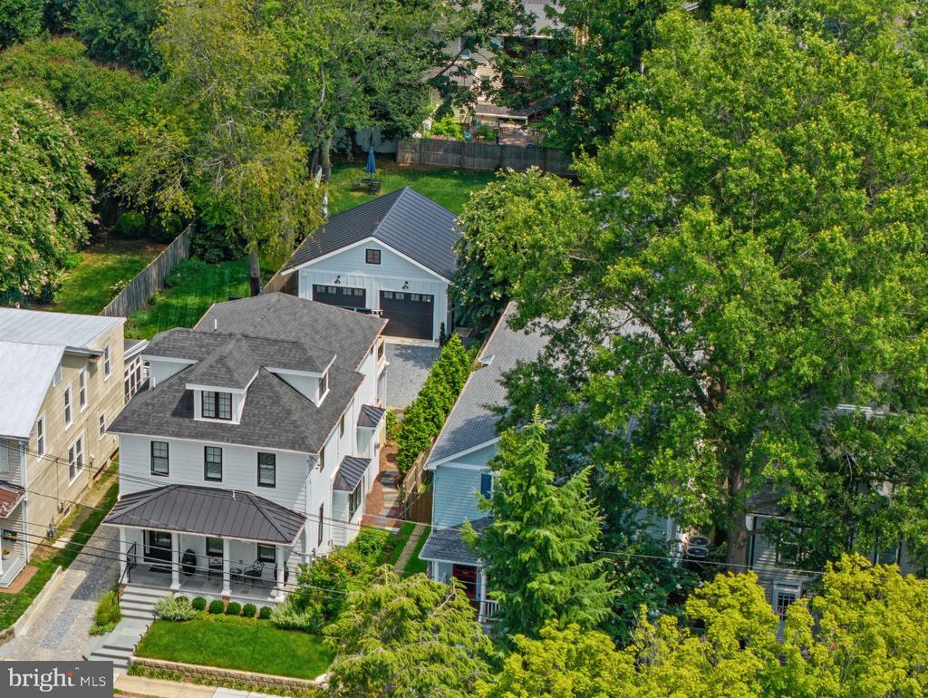 WALKABLE EASTPORT HOME | 519 6TH STREET