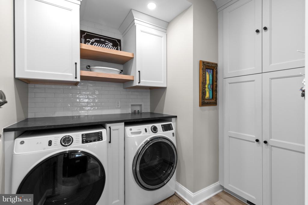 WALKABLE EASTPORT HOME | 519 6TH STREET