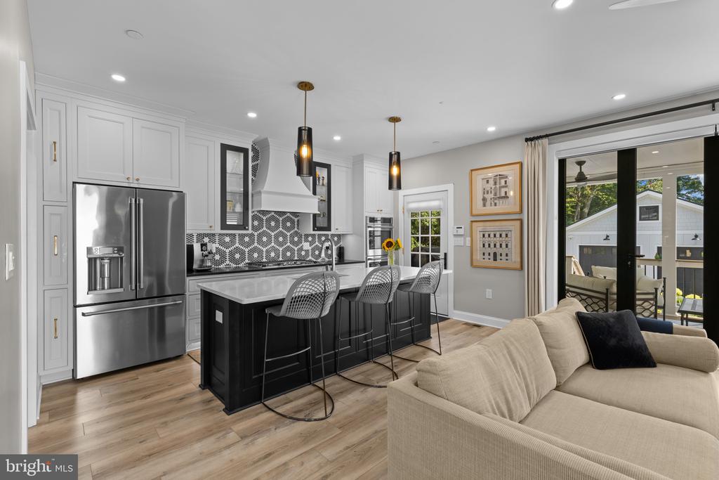 WALKABLE EASTPORT HOME | 519 6TH STREET