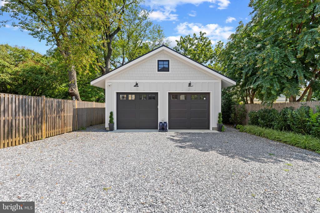 WALKABLE EASTPORT HOME | 519 6TH STREET