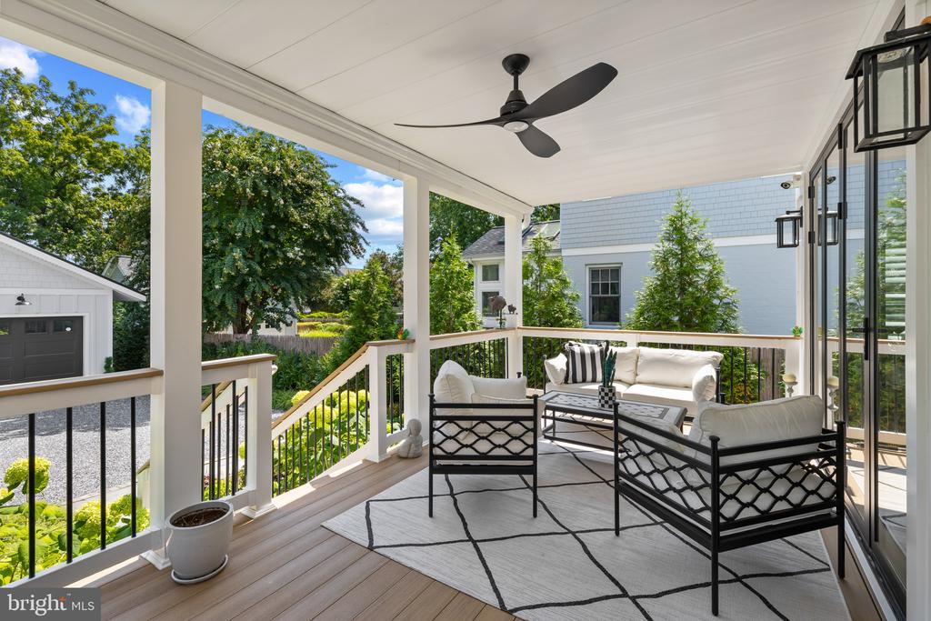WALKABLE EASTPORT HOME | 519 6TH STREET
