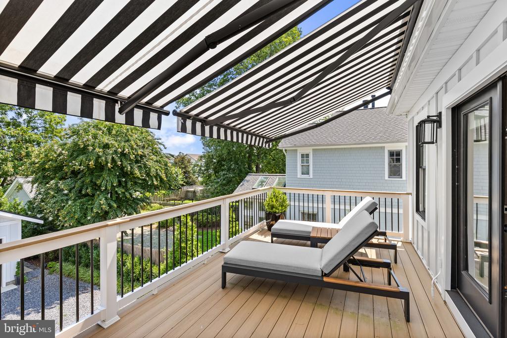 WALKABLE EASTPORT HOME | 519 6TH STREET
