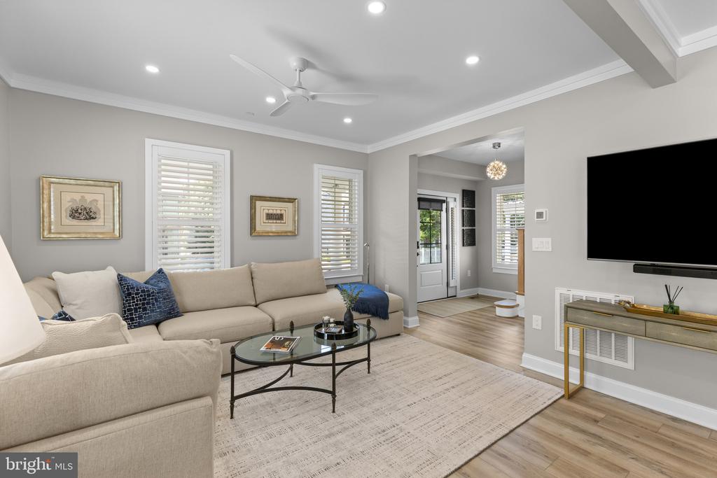 WALKABLE EASTPORT HOME | 519 6TH STREET