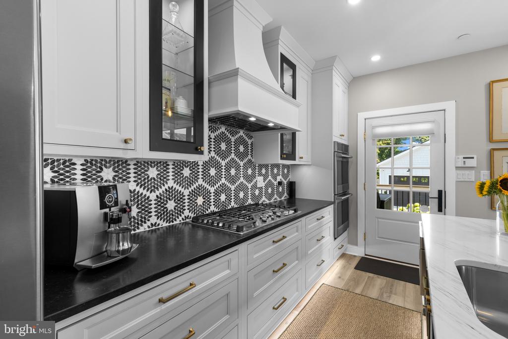 WALKABLE EASTPORT HOME | 519 6TH STREET