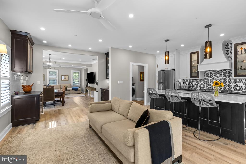 WALKABLE EASTPORT HOME | 519 6TH STREET