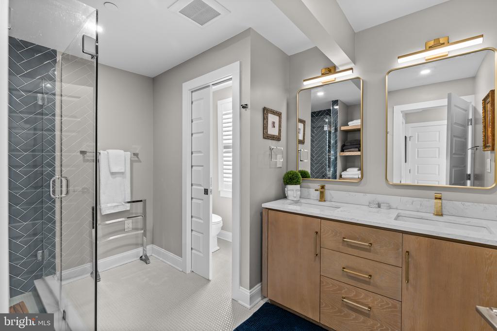 WALKABLE EASTPORT HOME | 519 6TH STREET