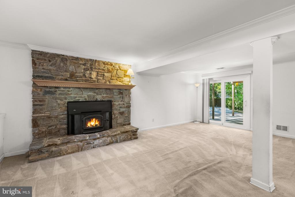 OVER AN ACRE IN DAVIDSONVILLE | 1282 LAVALL DRIVE