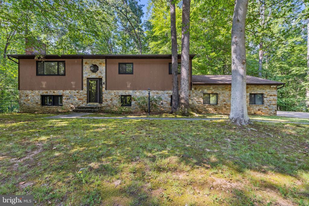 OVER AN ACRE IN DAVIDSONVILLE | 1282 LAVALL DRIVE