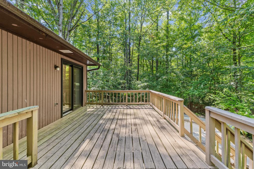 OVER AN ACRE IN DAVIDSONVILLE | 1282 LAVALL DRIVE