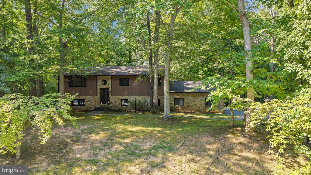 OVER AN ACRE IN DAVIDSONVILLE | 1282 LAVALL DRIVE