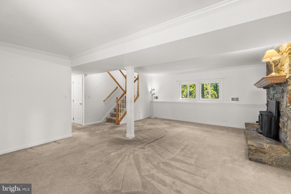 OVER AN ACRE IN DAVIDSONVILLE | 1282 LAVALL DRIVE