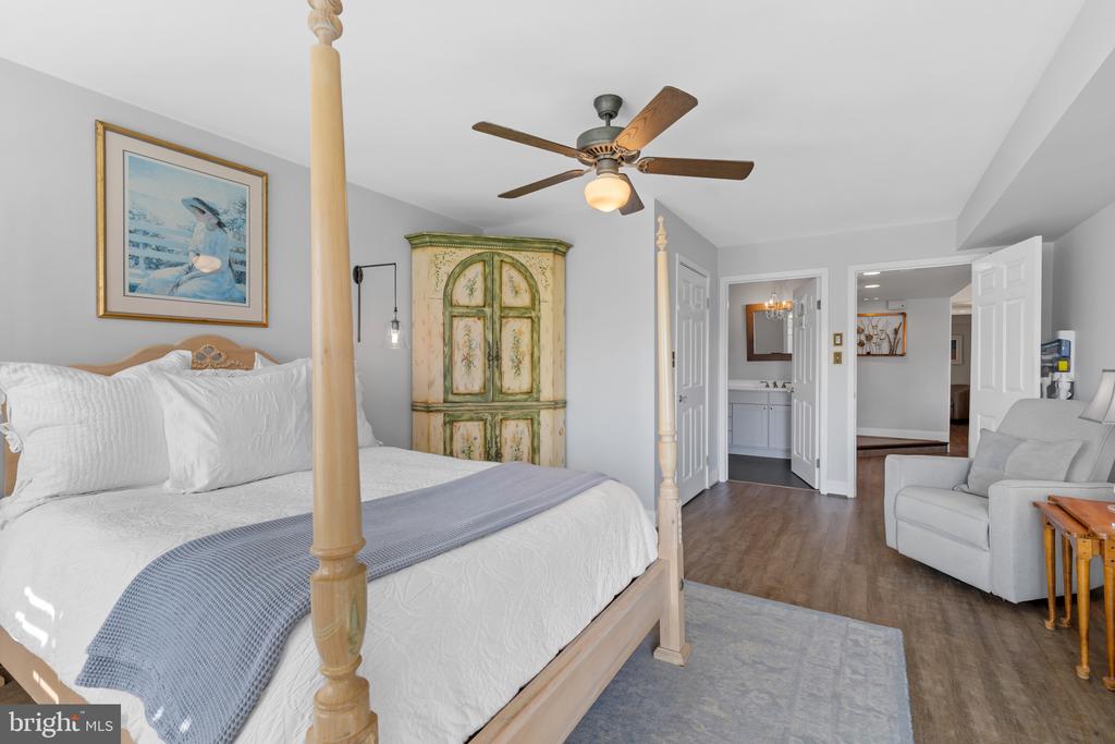 CHESAPEAKE HARBOUR WATER VIEWS | 7026 CHANNEL VILLAGE COURT Unit: T2