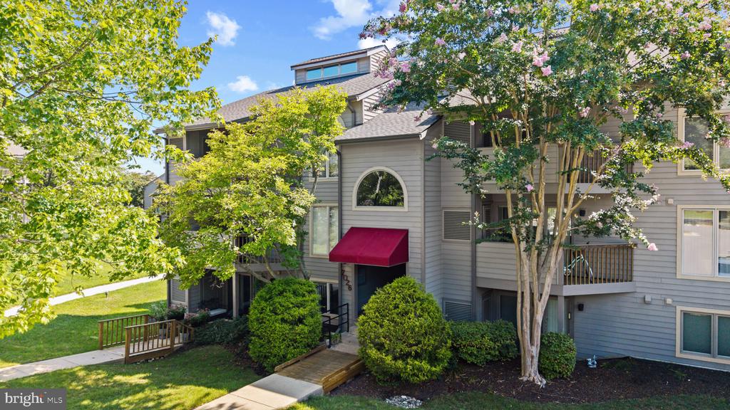 CHESAPEAKE HARBOUR WATER VIEWS | 7026 CHANNEL VILLAGE COURT Unit: T2