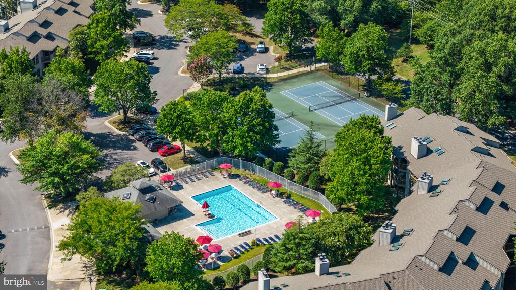 CHESAPEAKE HARBOUR WATER VIEWS | 7026 CHANNEL VILLAGE COURT Unit: T2