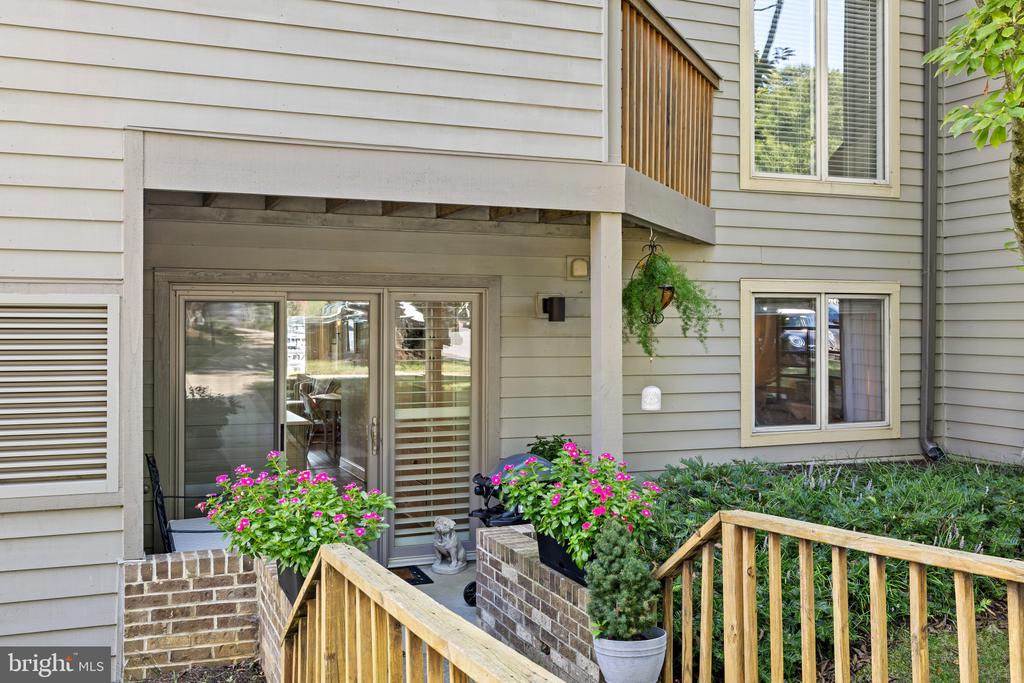 CHESAPEAKE HARBOUR WATER VIEWS | 7026 CHANNEL VILLAGE COURT Unit: T2