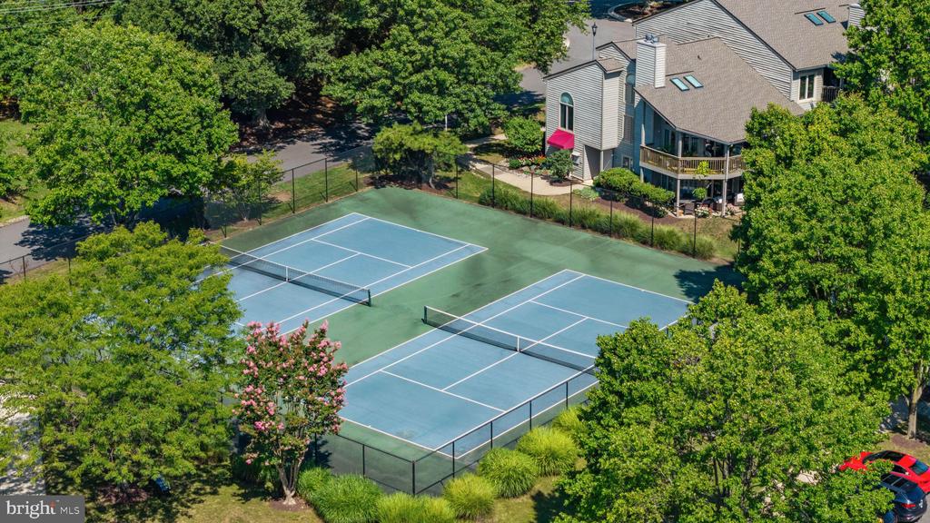 CHESAPEAKE HARBOUR WATER VIEWS | 7026 CHANNEL VILLAGE COURT Unit: T2