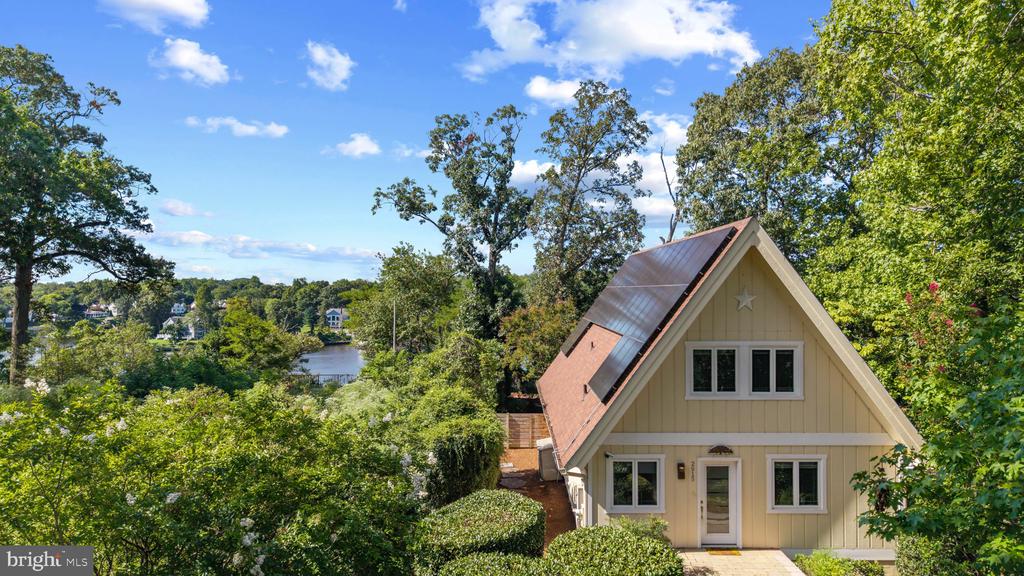 ANNAPOLIS WATERFRONT HOME | 2915 SOUTH COURT
