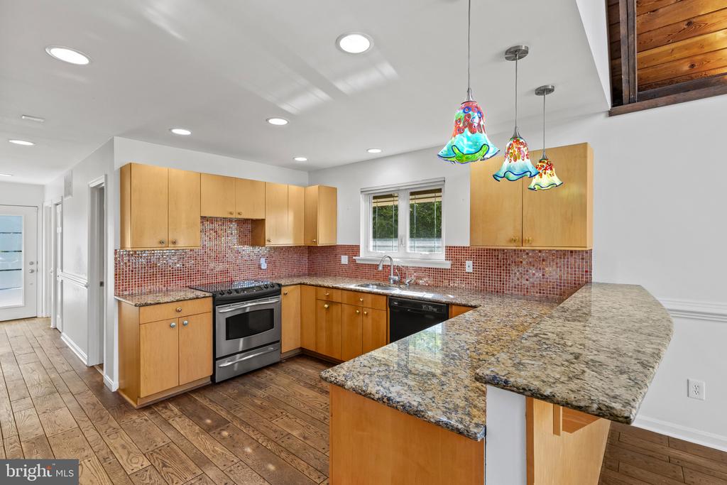 ANNAPOLIS WATERFRONT HOME | 2915 SOUTH COURT