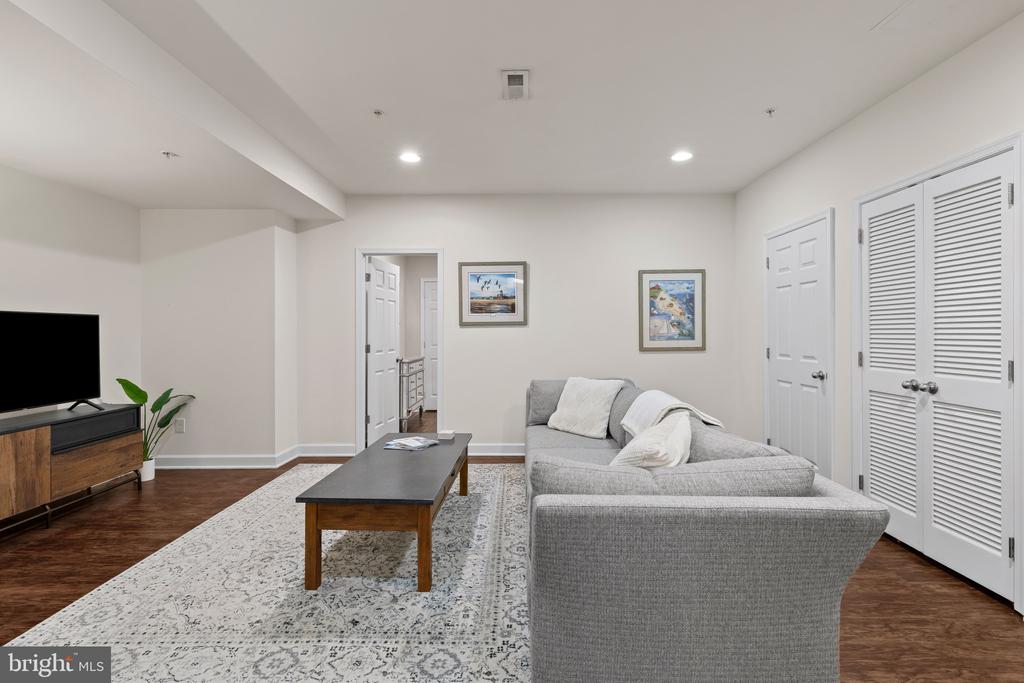 101 CARRAWAY LANE