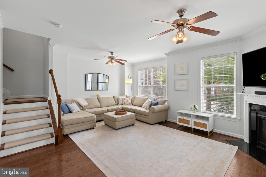 101 CARRAWAY LANE