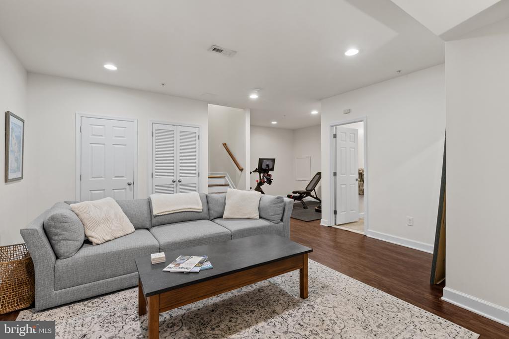 101 CARRAWAY LANE
