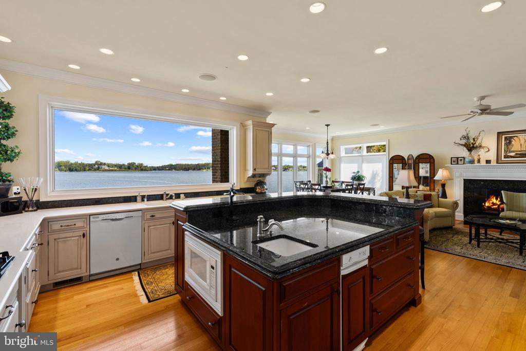 SOUTH RIVER WATERFRONT | 720 SOUTH RIVER LANDING ROAD