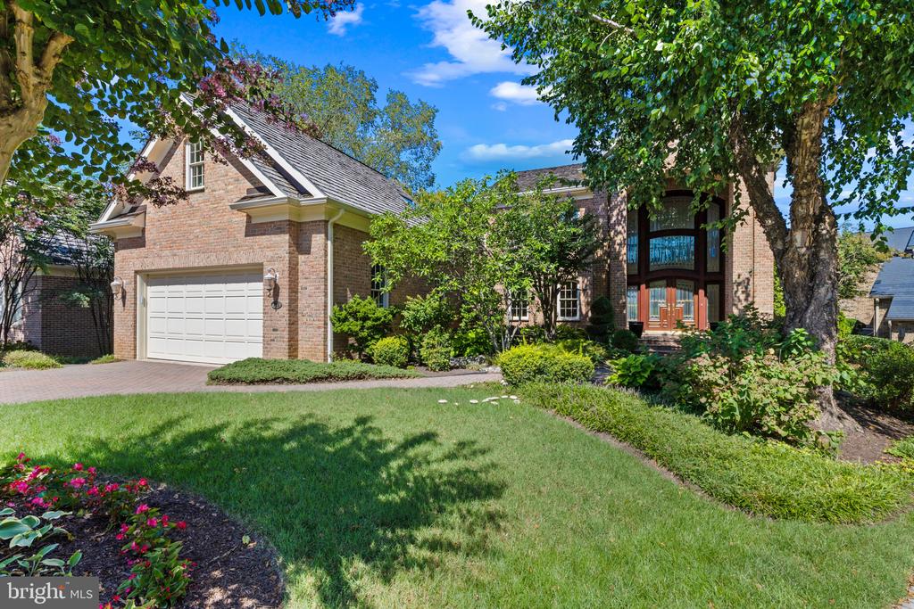 SOUTH RIVER WATERFRONT | 720 SOUTH RIVER LANDING ROAD