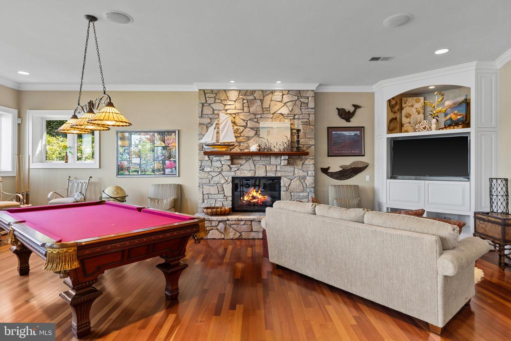 SOUTH RIVER WATERFRONT | 720 SOUTH RIVER LANDING ROAD