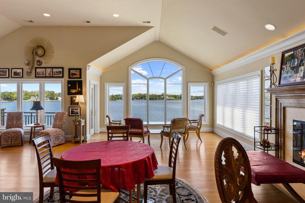 SOUTH RIVER WATERFRONT | 720 SOUTH RIVER LANDING ROAD