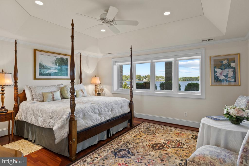 SOUTH RIVER WATERFRONT | 720 SOUTH RIVER LANDING ROAD