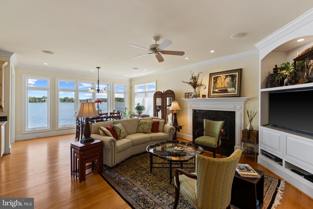 SOUTH RIVER WATERFRONT | 720 SOUTH RIVER LANDING ROAD