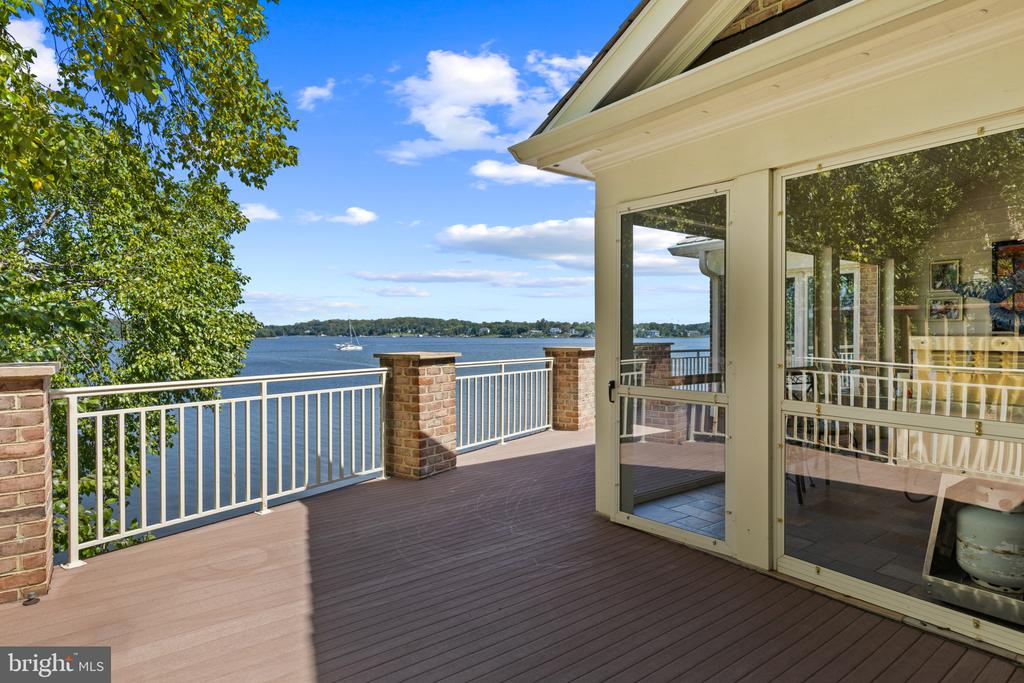 SOUTH RIVER WATERFRONT | 720 SOUTH RIVER LANDING ROAD